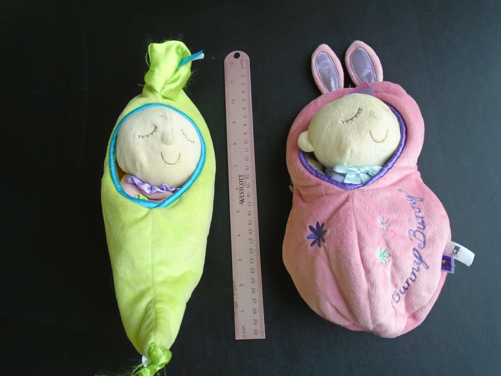 Manhattan Toy Hunny Bunny & Sweet Pea Snuggle Doll Sleep Pod Set Stuffies