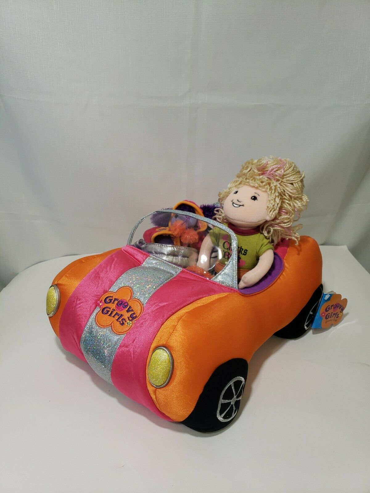 Groovy Girls Gwen Doll Convertible Car Purple Poodle Tub